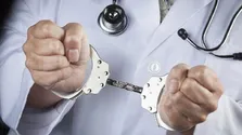 پزشک‌نماهای مجازی به میز محاکمه نزدیک شدند
