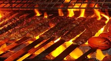 دفاع دولت و مجلس از بودجه دارو/ قالیباف: اسراف دارو داریم