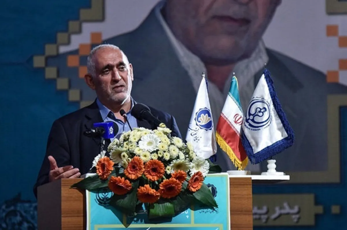 بالاترین نشان پزشکی در دنیا به دکتر ملک حسینی اعطا شد
