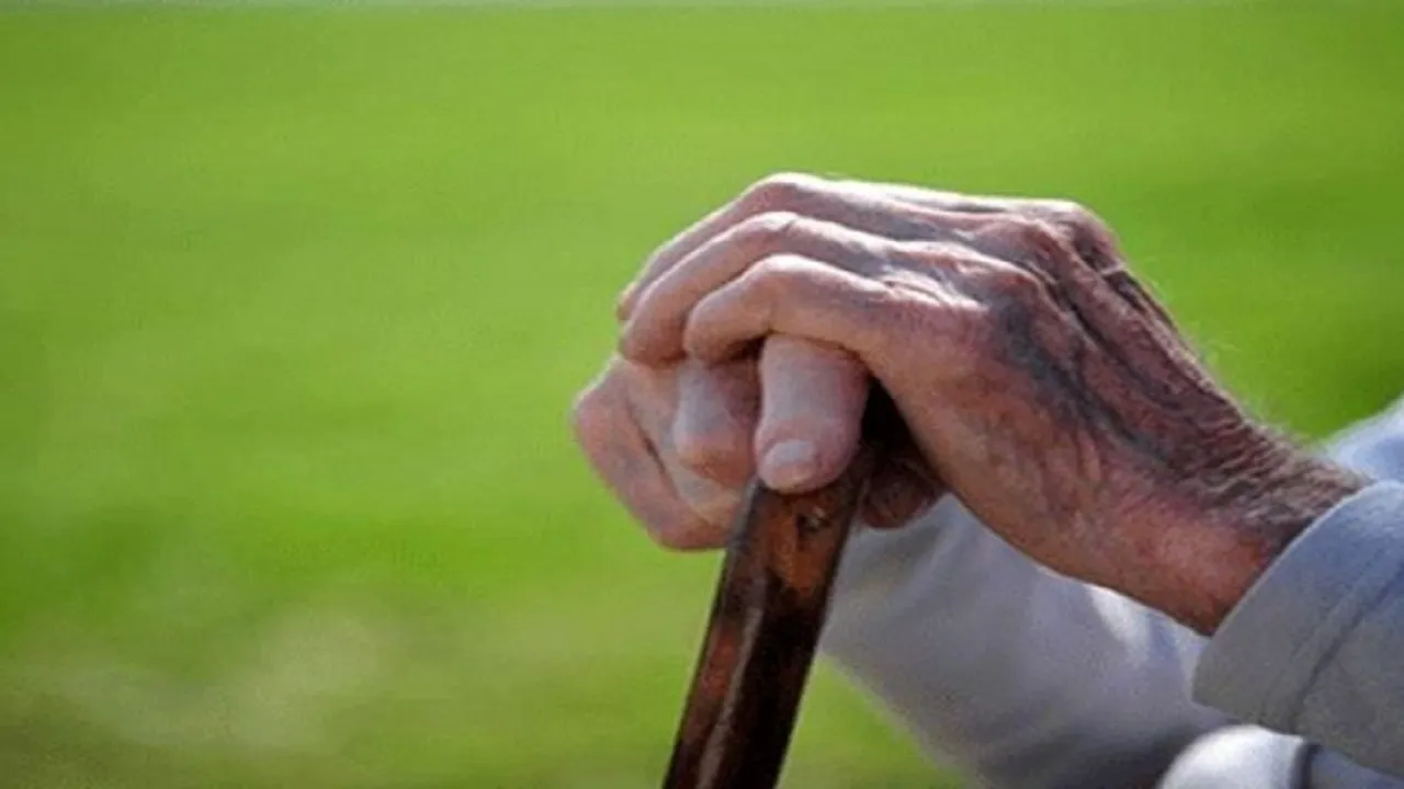 جمعیت ۹ میلیونی سالمندان ایرانی / توقف تربیت متخصص طب سالمندی