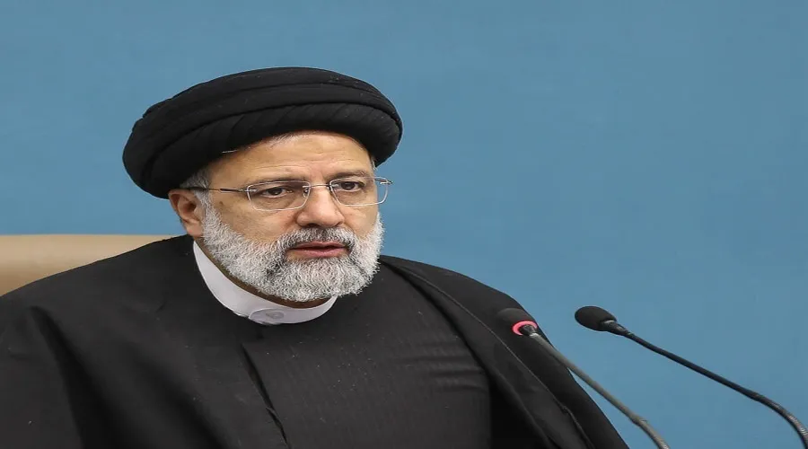 هلال احمر به گستردگی تمام مردم است و بستگی به گروه خاصی ندارد