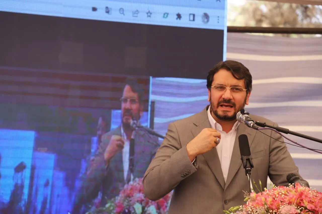 سفر وزیر راه به دعوت زهرا شیخی به اصفهان / کُلنگ احداث بیمارستان شهر جدید بهارستان به زمین زده شد