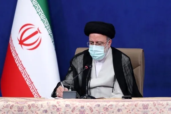دستور رئیس جمهور برای تشکیل جلسه فوق العاده تعیین تعرفه های پزشکی