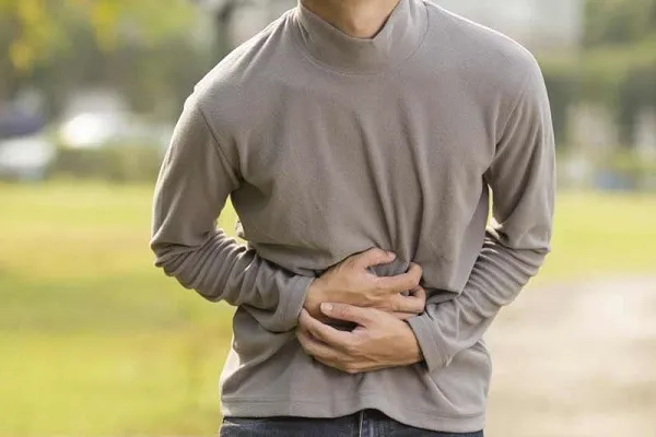 علائم و عوارض رفلاکس معده