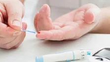 اطلاعاتی از ۲.۵ میلیون جمعیت فاقد بیمه نداریم