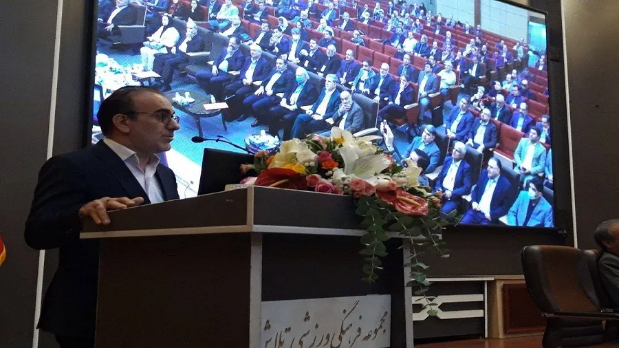 سنگ ها را بسته ایم وسگ ها را رها کرده ایم