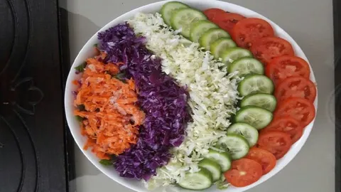 سالاد را باید چه موقع بخوریم