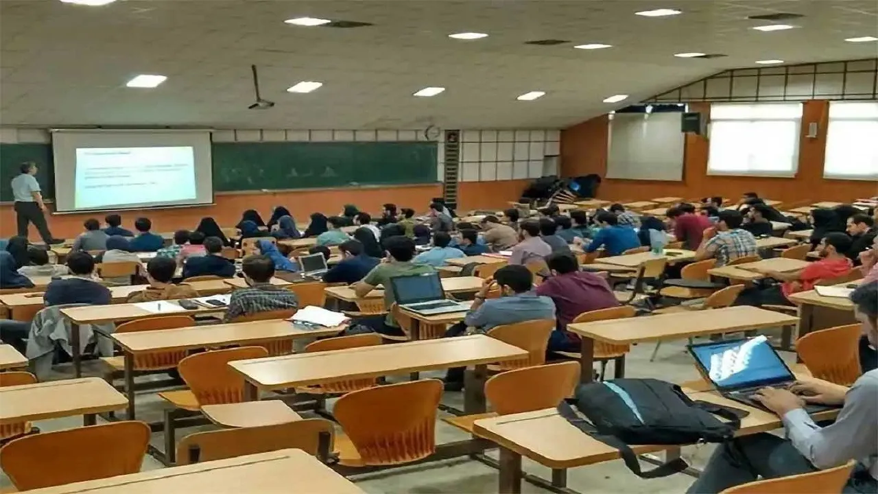 آیا تعویق کنکور و امتحانات، سال تحصیلی جدید را به تاخیر می‌اندازد؟