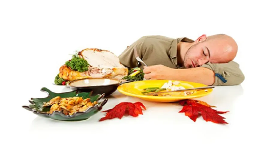 رژیم غذایی پر چرب و قند بر کیفیت خواب تأثیر می گذارد