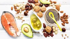 چرا تخمه شکستن لذت بخش است؟/ اعتیاد به مواد غذایی