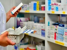 کمبودهای دارویی همچنان پابرجاست/ انتقاد شدید رئیس کمیته دارو