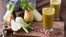 التهاب معده و روده را با این سبزی کوهی برطرف کنید