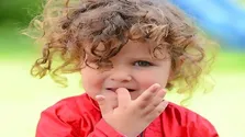 علایم اضطراب از جنس کودکانه