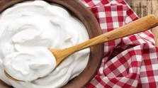 فواید شگفت انگیز خوردن عسل قبل از خواب