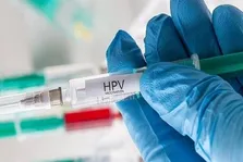 پیشگیری از ابتلا به بیماری HPV؛ غربالگری یا تزریق واکسن؟