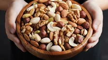 ۹ توصیه غذایی برای کنترل فشارخون/ حذف نمکدان از سفره