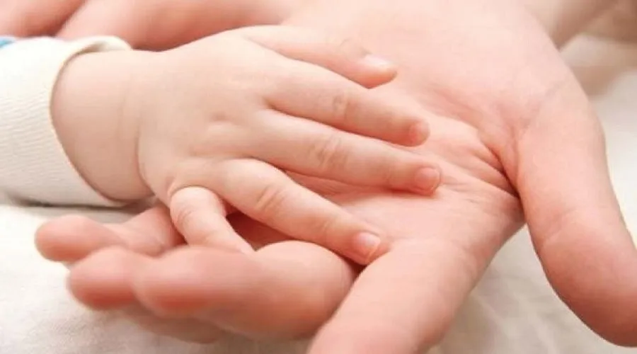 کاهش ۱۰برابری مرگ مادران باردار طی ۴۰ سال گذشته/ آمار بالای «سزارین» در کشور
