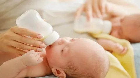 خواص شیر مادر برای دوران نوزادی و بزرگسالی