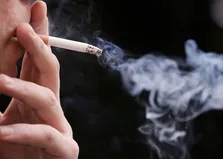 بسیاری از پزشکان در شهر‌های بزرگ به سختی امرار معاش می‌کنند
