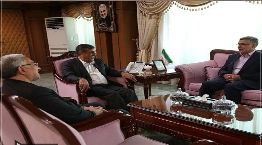 «ظفرقندی» دفتر کار خود در وزارت بهداشت را تحویل گرفت