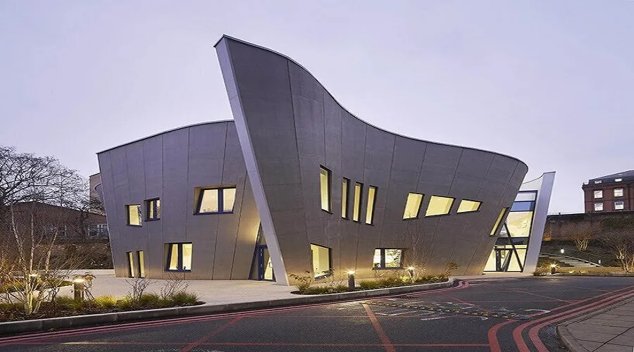 معماری خاص مرکز درمان سرطان لندن