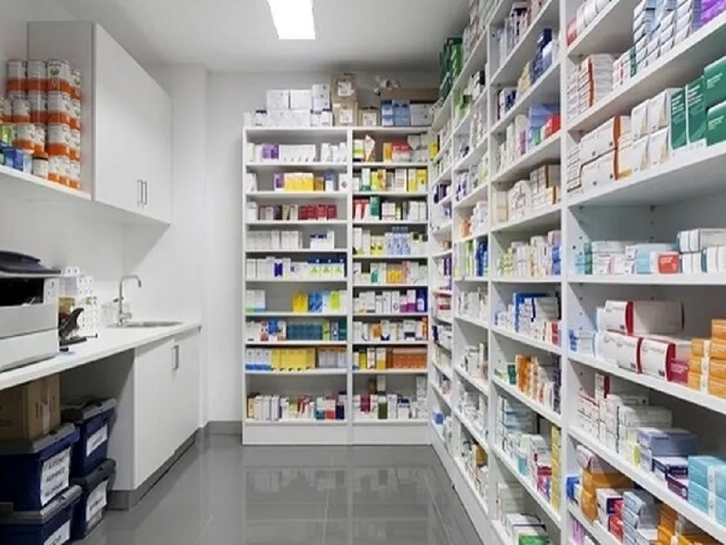 گلایه داروخانه‌ها از بیمه دی و تامین اجتماعی / پرداختی به گمرک، علت عمده کمبودهای دارویی