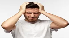 مالیدن چشم‌ها به قرنیه آسیب می‌زند