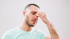 علت سرگیجه و سنگینی مداوم سر چیست؟
