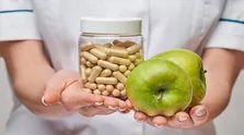 چه مواد غذایی‌ای به غلبه بر خستگی کمک می‌کنند؟