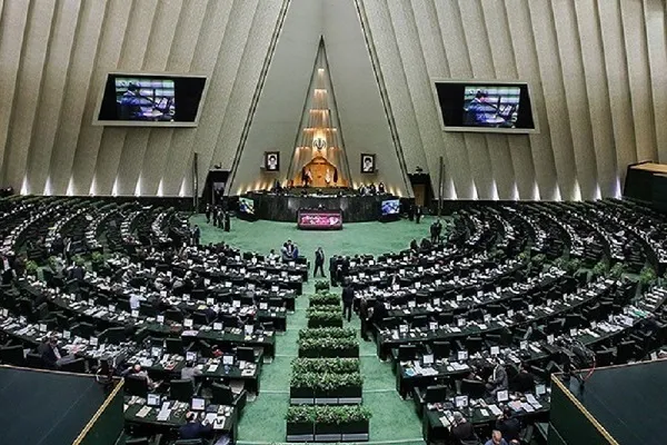 کارت زرد مجلس به وزیر بهداشت