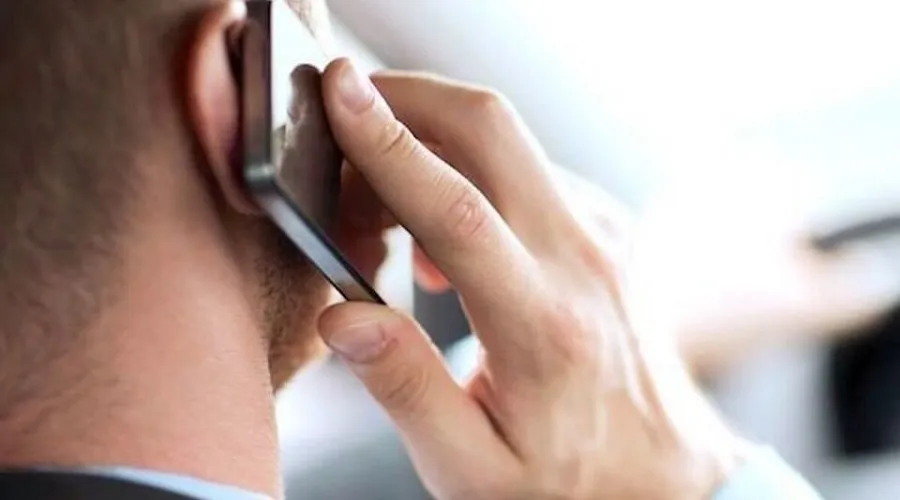 برقراری تماس با تلفن همراه خطر بیماری قلبی را افزایش می‌دهد