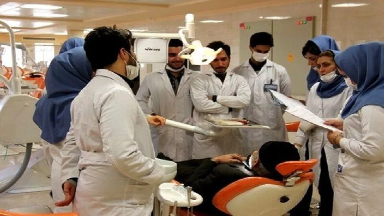ظرفیت پذیرش دستیار در رشته های تخصصی دندانپزشکی سال ۱۴۰۴ تعیین شد