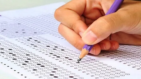 انتشار کارت نوبت اول کنکور ۱۴۰۴ از دوشنبه؛ معرفی مراکز رفع نقص کارت