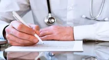 نظام سلامت از اولویت‌های دولت جدید باشد