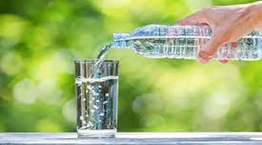 فرد دیابتی روزانه چه مقدار آب باید بنوشد؟ | ۸ نکته برای آبرسانی سالم بدن
