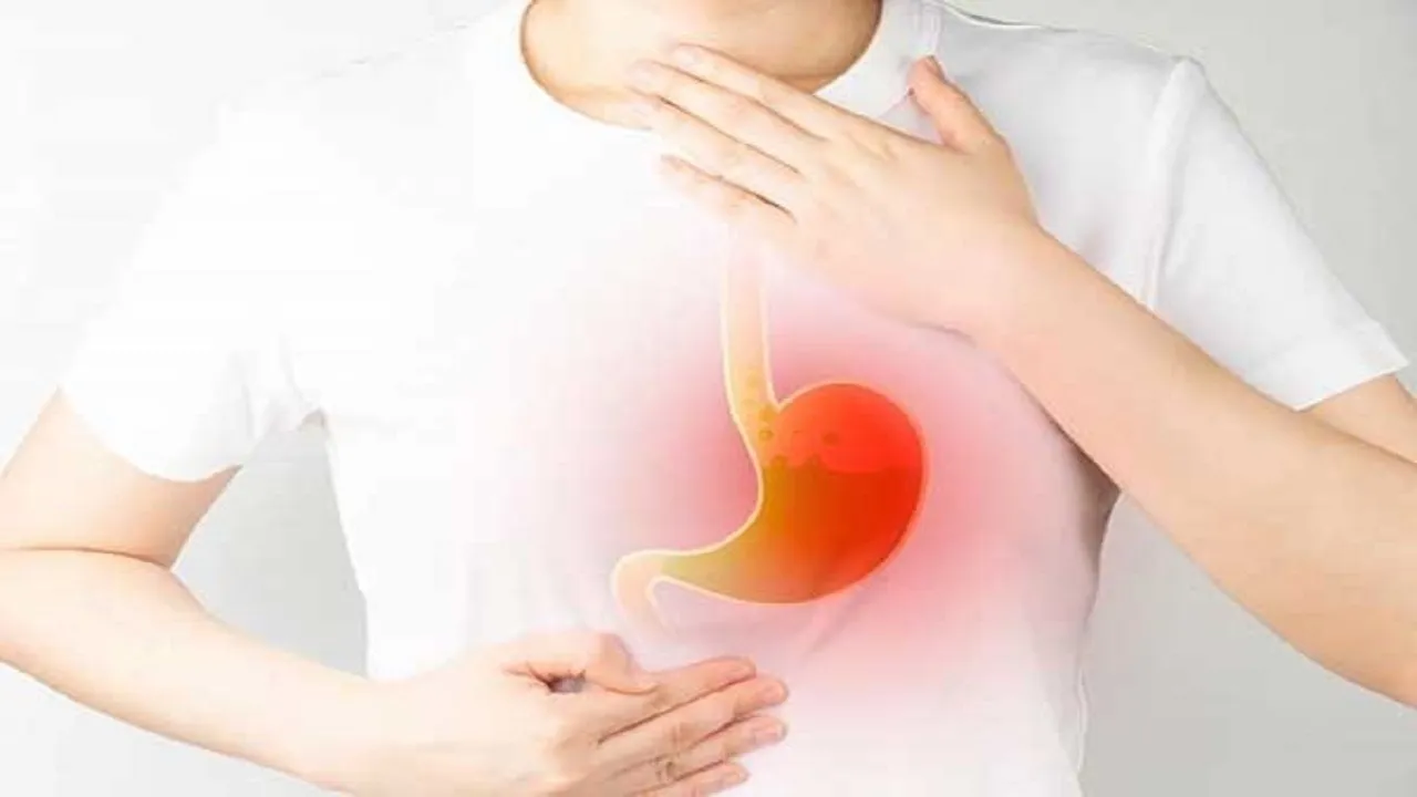 ۳ راه ساده برای خلاص شدن از سوزش سر دل