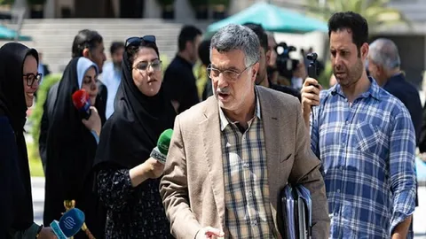 روز شلوغ وزیر بهداشت در مجلس