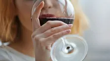 آیا نوشیدنی داغ شما را به سرطان مبتلا می کند