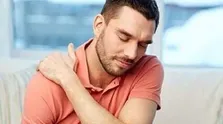 آیا خوابیدن روی شکم مضر است؟
