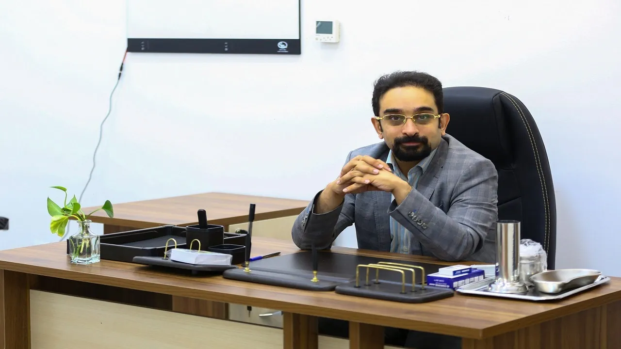 دکتر پوریا عادلی معاون انتظامی نظام پزشکی اصفهان شد
