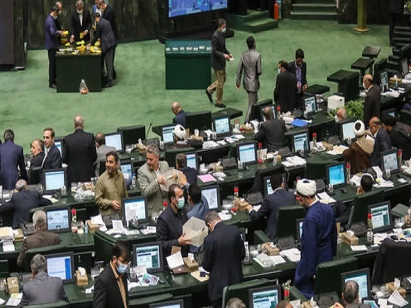ارجاع سوالات از وزیر بهداشت به صحن علنی مجلس