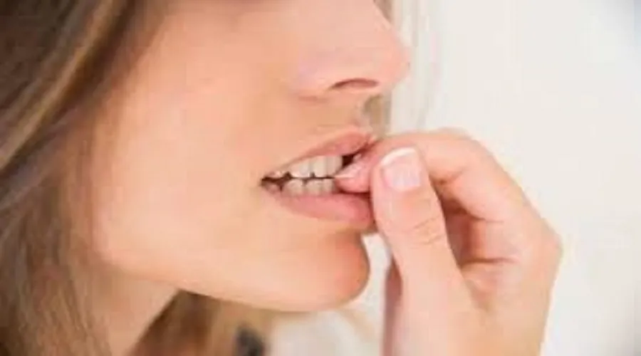 ناخن هایتان را می جوید؟ راه حلی برای آن پیدا شده