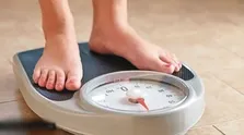 هر چند وقت یکبار باید خود را وزن کنیم؟/ وزن کردن را به رفتاری وسواسی تبدیل نکنید