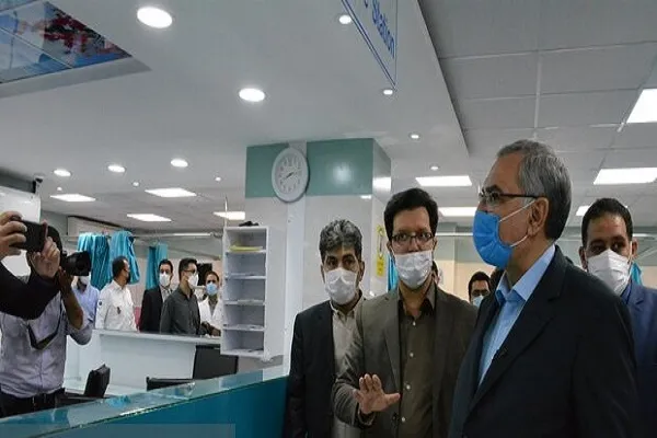 بازدید وزیر بهداشت از پایگاه اورژانس و داروخانه ای در شمال تهران