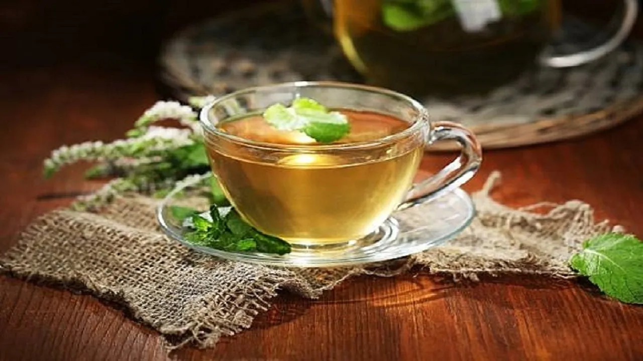 عواقب خطرناک مصرف بی‌رویه دمنوش‌های گیاهی/ شهروندان مراقب باشند