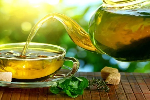 عصاره چای سبز به کبد برخی افراد آسیب می رساند